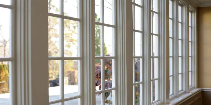 windows with grids